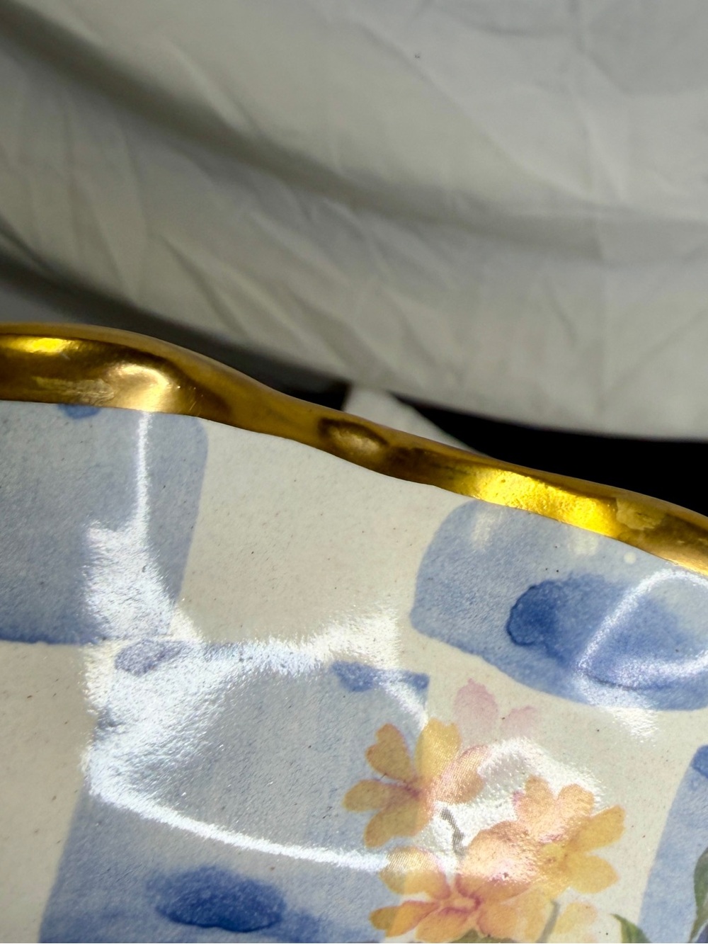 MACKENZIE-CHILDS Honeymoon Blue Morning Glory Dinner Plate Fluted Edge 11” x 2 - Picture 12 of 12